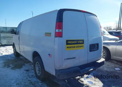 2018 Chevrolet Express 2500 Work Van из США, поврежденный, VIN 1GCWGAFP8J1334014